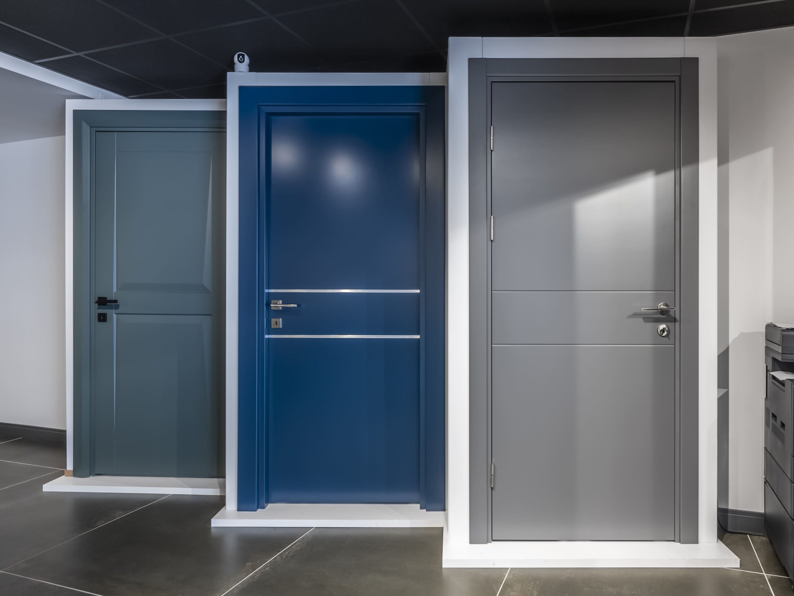 Portes sur mesure de différentes teintes